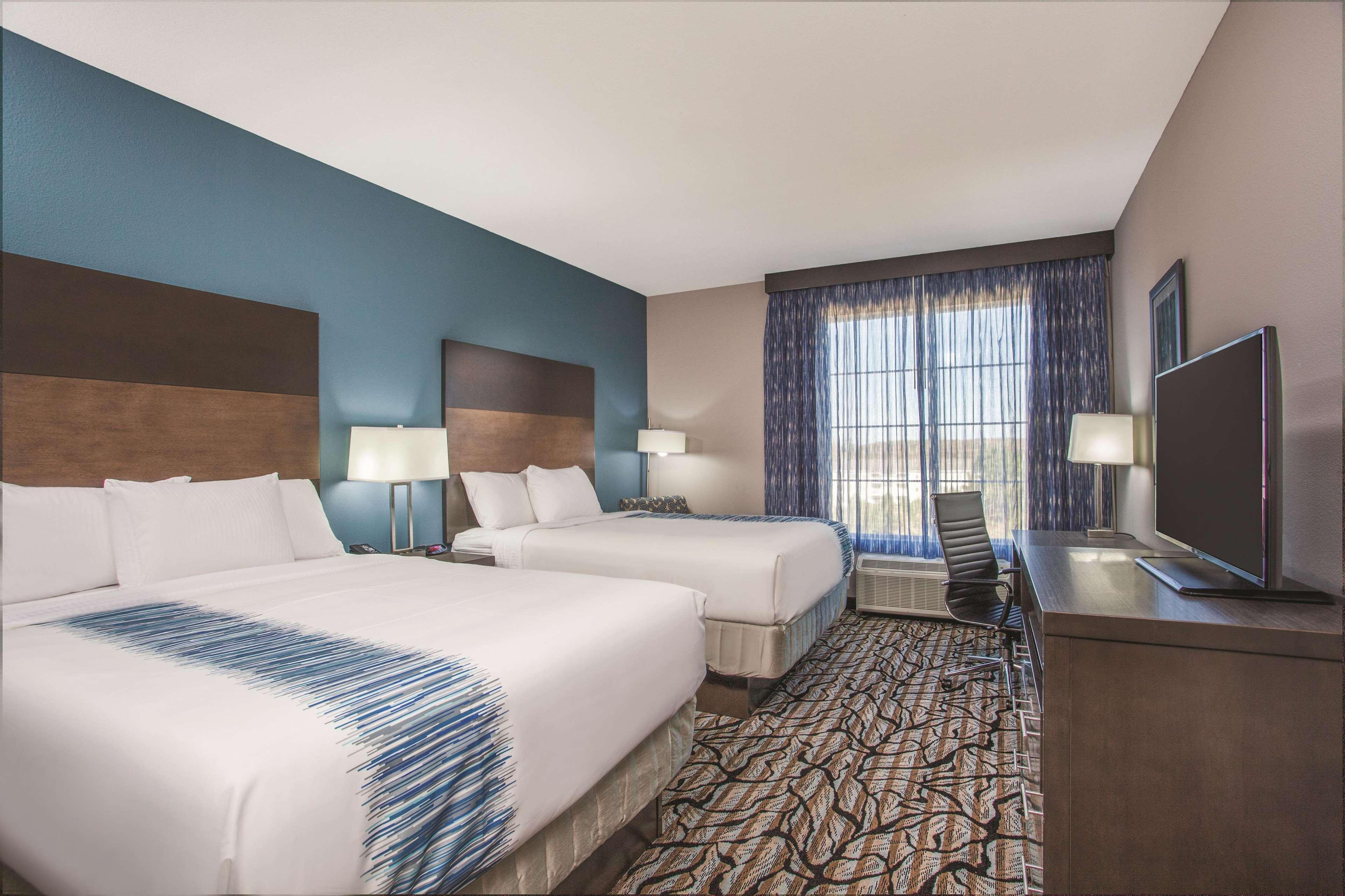 La Quinta By Wyndham Cullman Hotel Exterior photo