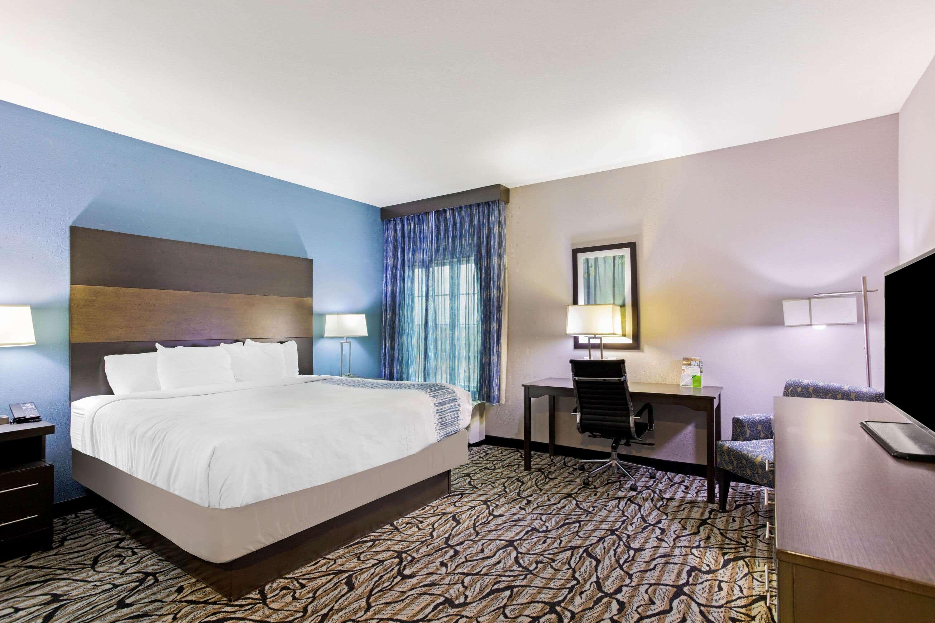 La Quinta By Wyndham Cullman Hotel Exterior photo