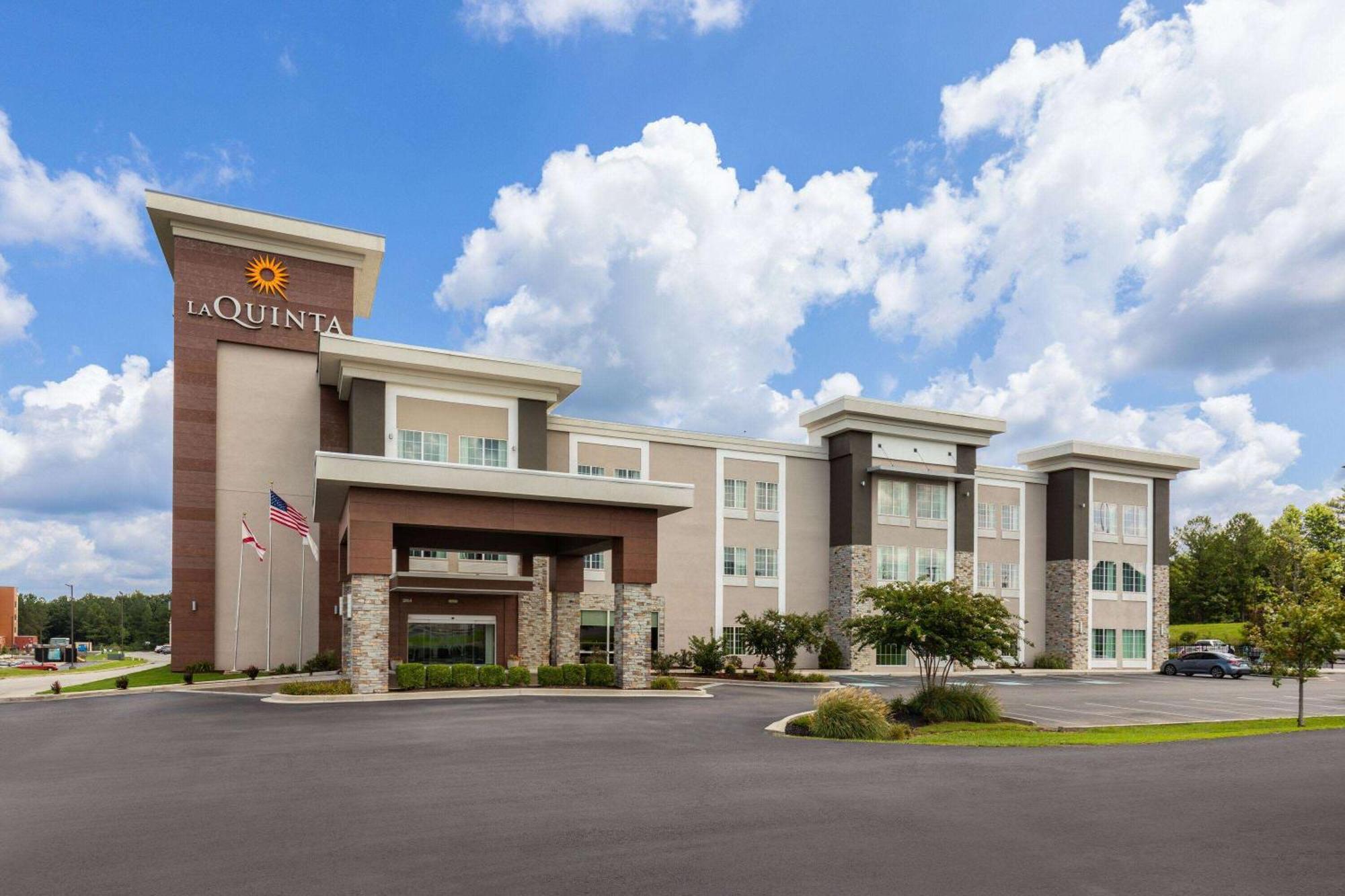 La Quinta By Wyndham Cullman Hotel Exterior photo