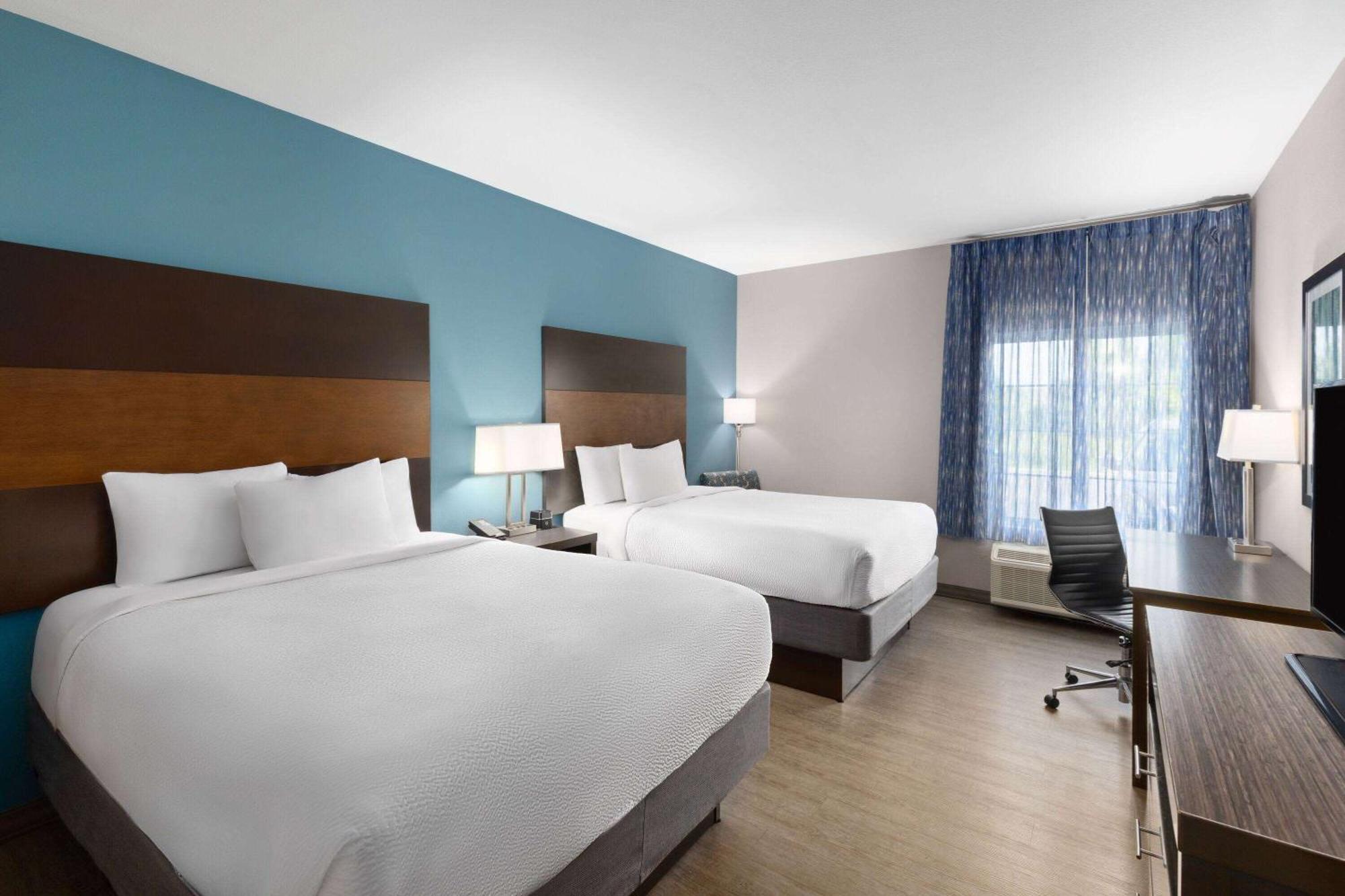 La Quinta By Wyndham Cullman Hotel Exterior photo