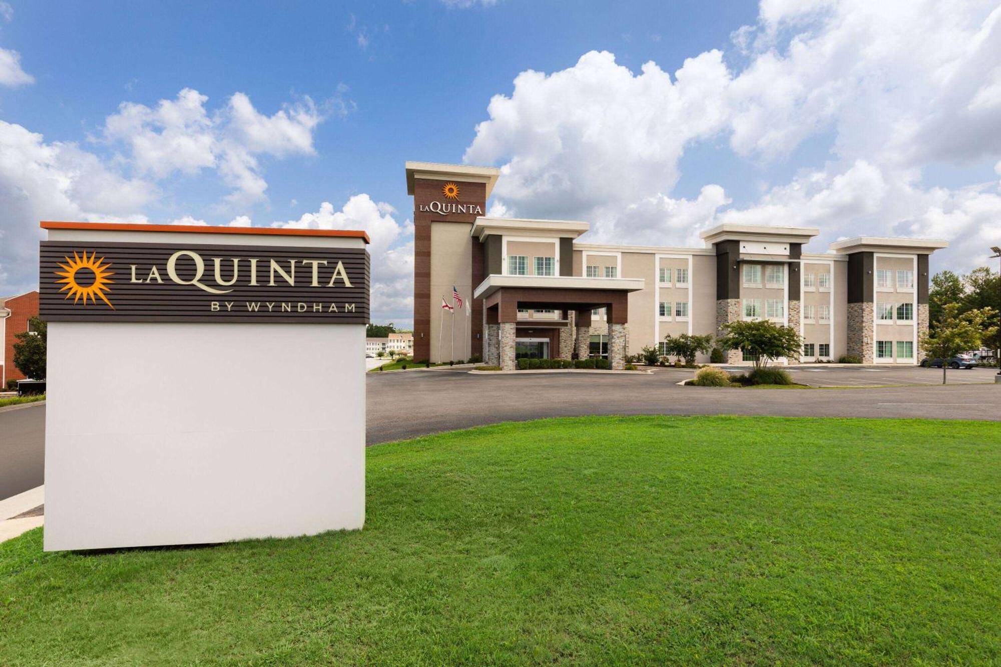 La Quinta By Wyndham Cullman Hotel Exterior photo